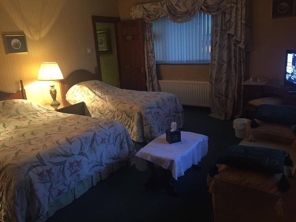 Caldhame House Hotell Crumlin  Eksteriør bilde