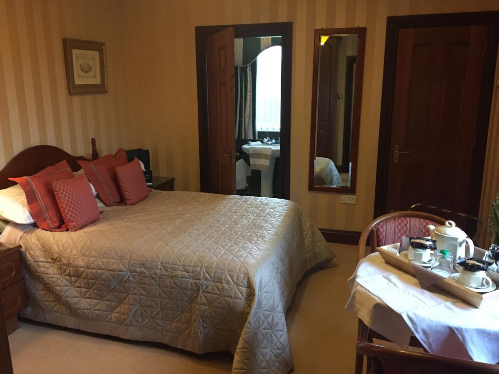 Caldhame House Hotell Crumlin  Eksteriør bilde